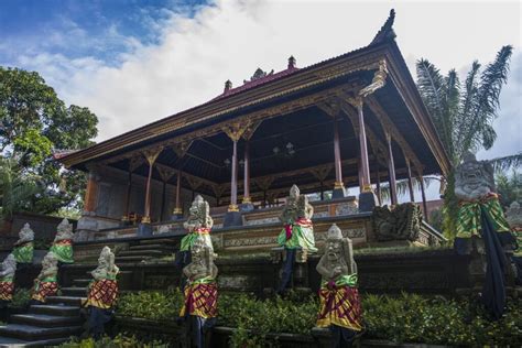 The Ultimate Guide To Ubud Palace: Puri Saren Agung Explained