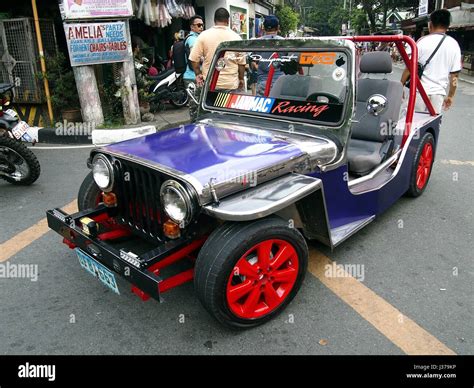 Owner type jeep hi-res stock photography and images - Alamy