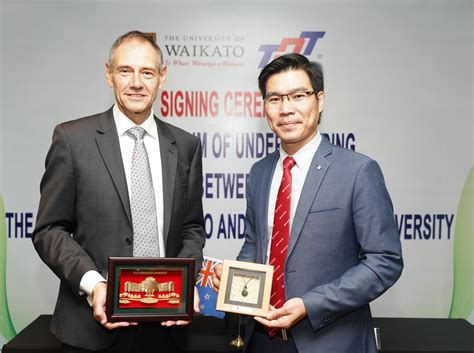 Grant McPherson,... - New Zealand Embassy - Hanoi, Vietnam