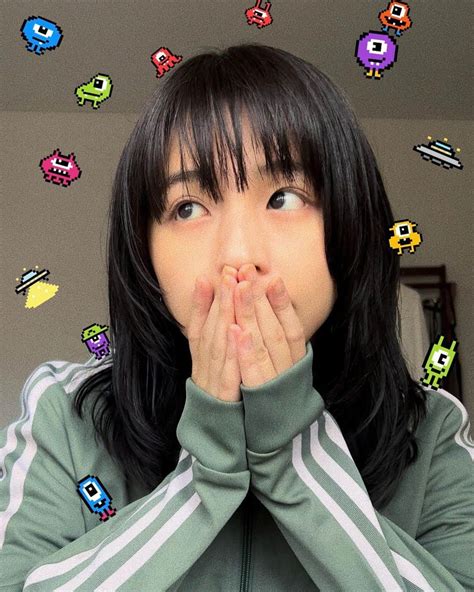 朱里さんのインスタグラム写真 朱里instagram 「へへへ 髪切ってもらった ︎ Ezashi Ezashi Ezashi」4月