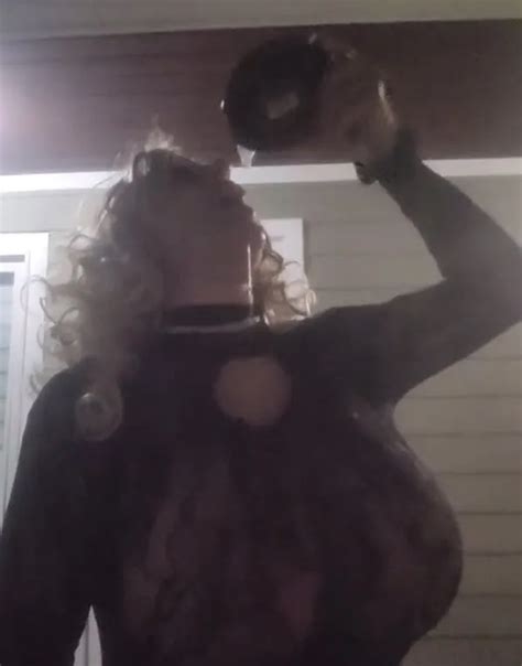 Deedeeslut Takes It Deep Nude Pics Xhamster