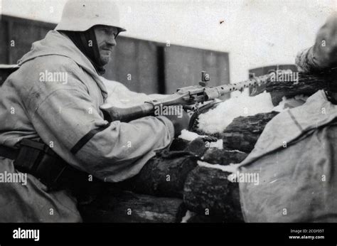 Deutsches Mg34 Maschinengewehr Stockfotos Und Bilder Kaufen Alamy