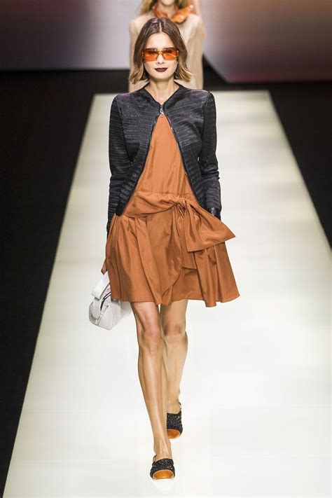 Emporio Armani Spring 2016 Ready To Wear Collection