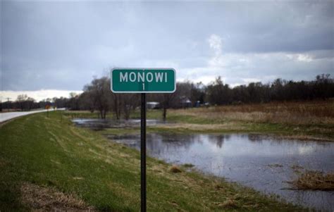 Monowi, Nebraska, Population: 1 | Pictures | Reuters | Nebraska, Small ...