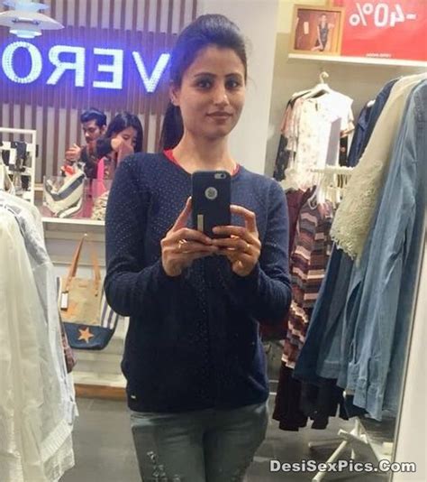 Married Indian Adult Model Hot Nude Photos