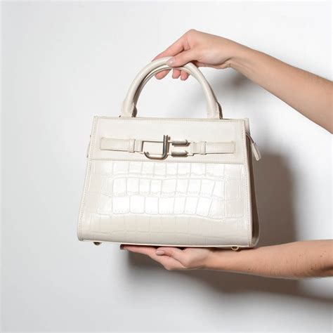 Bolsa Tote Em Couro Texturizado Off White V22 Jorge Bischoff Sapatos