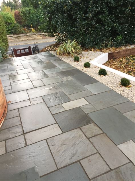 Bradstone Natural Sandstone Paver Silver Grey 300300