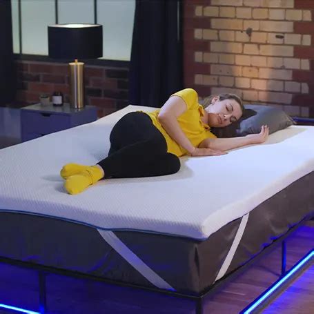 Best Mattress Topper For Hip Pain In The Uk The Sleep Advisors