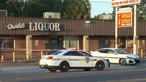 21 Year Old Dies After Argument In Normandy Boulevard Business Parking