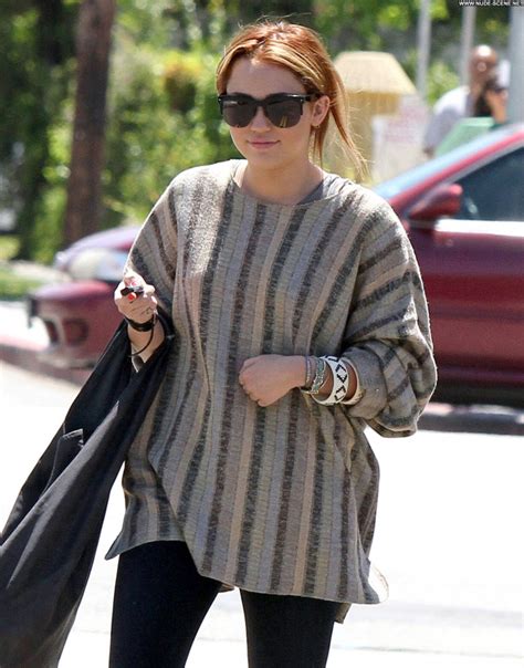 Jessica Alba Studio City Babe Ecuador Los Angeles Posing Hot Shopping Famous And Uncensored