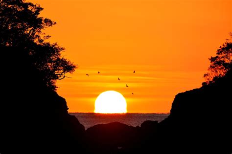 【宿毛湾のだるま夕日】宿毛・足摺・大月の穴場観光情報ならモーレツ女子旅部