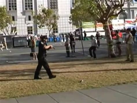 G1 Tiroteio deixa um ferido na parada do orgulho gay de São Francisco notícias em Mundo