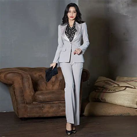 Самые красивые брючные костюмы - 98 фото
