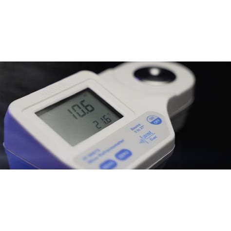 HI 96814 Refractometer For Sugars In Wine Juice And Must With Oechsle