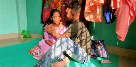 Amateur Starlet Giving Him A Blowjob Before Screwing ZB Porn