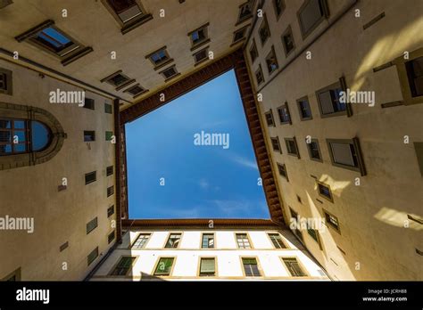 Palazzo vecchio interior hi-res stock photography and images - Alamy