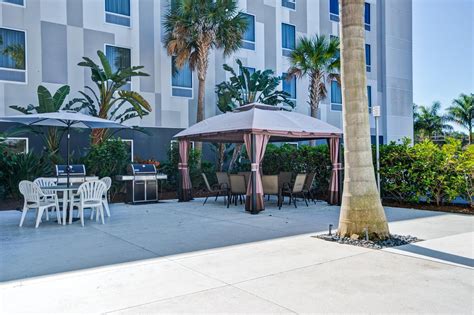 Hampton Inn Suites SarasotaBradentonAirport In Sarasota (FL), United ...