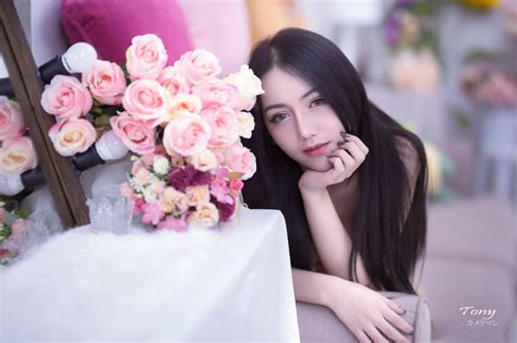 Gadis Seksi Orange Bikini Sexy Girl Rooms