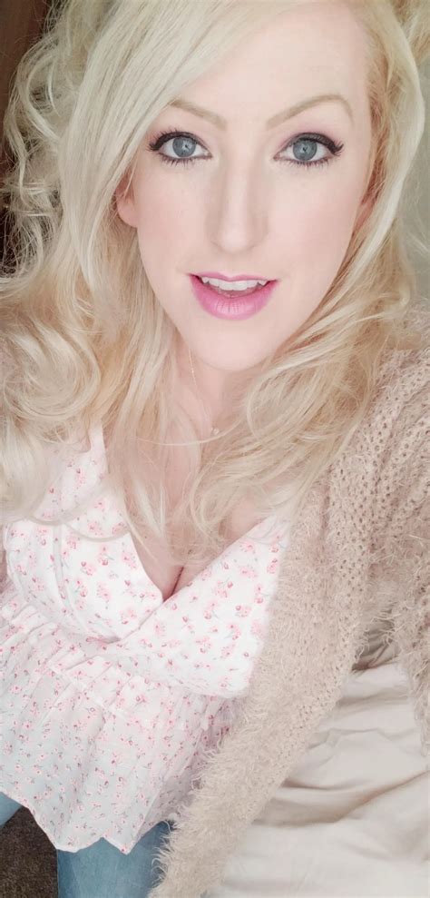 Do You Find This Milf Attractive Scrolller