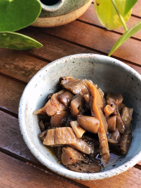Vegan oyster mushrooms marinated to taste like chicken — Celestial Peach