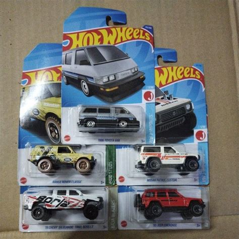 Hot Wheels Toyota Van Nissan Patrol Custom Chevy Silverado Range Rover Classic Jeep Cherokee