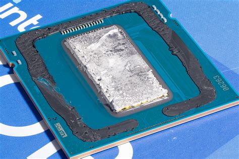 Intel Rocket Lake Desktop CPU Tested While Delidded Gets Super High