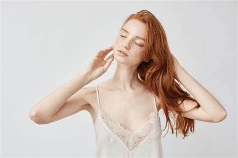 Free Photo Tender Nude Redhead Model Posing With Closed Eyes