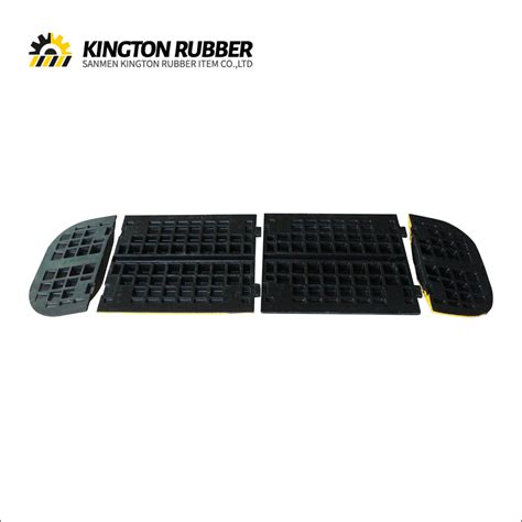 Reflective Visual Rubber Speed Hump Road Hump For Car Deceleration