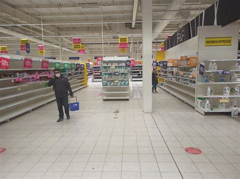 Tesco Kapelanka Znika Z Mapy Krakowa Trwa Wyprzeda Ostatnich Produkt W