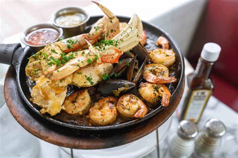 5 Best Seafood Restaurants in San Francisco - A 2024 Guide