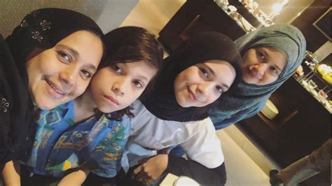 7 Potret Ayu Azhari Bareng Anak Anaknya Axel Djody Sedang Disorot