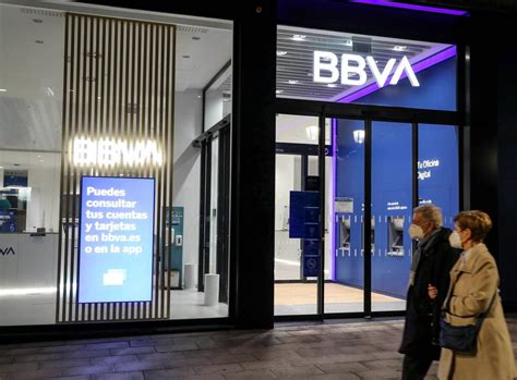 Bbva Prepara Un Ajuste De Plantilla En España Y Vuelve A Repartir Dividendo El Correo