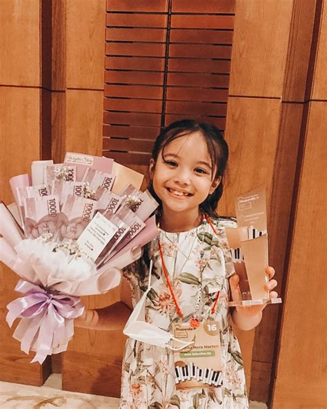 Potret Gempita Anak Gading Marten Baru Juara Lomba Piano