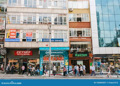 Istanbul June 14 2017 A Crowd Of People Walk Down The Street On The