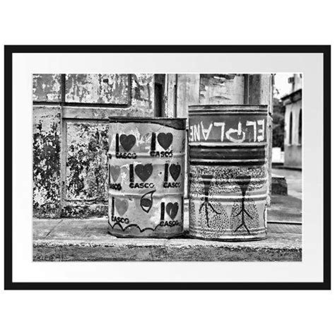 Gerahmtes Poster Buntbemalte Fässer East Urban Home Größe 60 cm H x 80