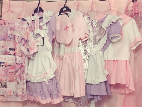 Does anybody know where I can get some cute/kawaii pastel clothes and ...