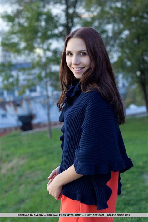 Skinny European Brunette XXX Dessert Picture 1