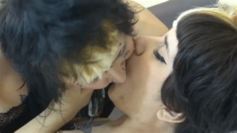 HOT AND EXCITING LESBIAN KISSES SORA MICH AND AZULKAT LESBIANS WORLD Clips Sale