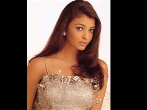 Stunning Hot Aishwarya Rai Bachchan Rare Unseen Pictures