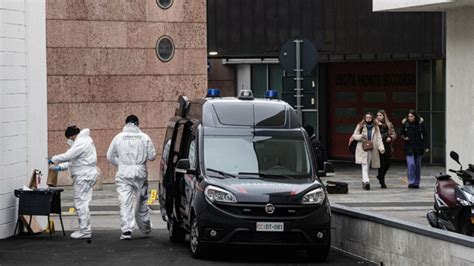 Uccise Un Medico Con L Accetta Condannato A Anni A Milano Euronews