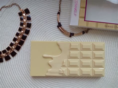 MOJE BUBBLE Paletka Cieni Make Up Revolution Naked Chocolate