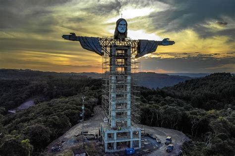 Brasil Bangun Patung Yesus Lebih Tinggi Dari Rio De Janeiro