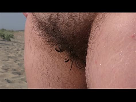 Maduro Peludo Beso Negro En La Playa XVIDEOS