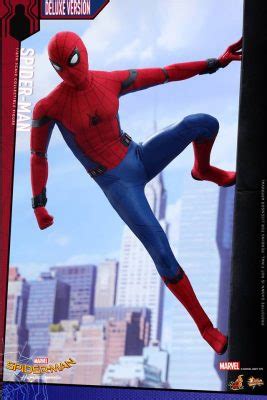 De Volta ao Lar Hot Toys anuncia figura do Homem Aranha seu traje padrão