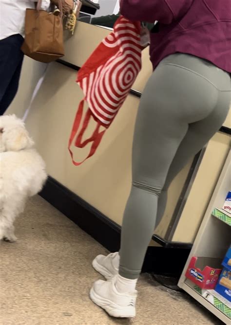 Gorgeous Latina Milf Spandex Leggings Yoga Pants Forum