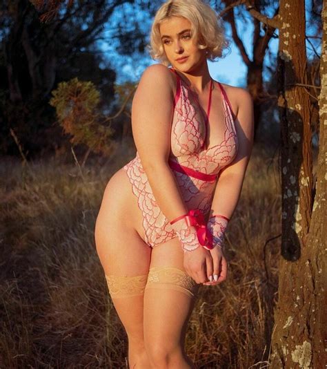 Iskra Lawrence Nude Porn Pictures XXX Photos Sex Images PICTOA