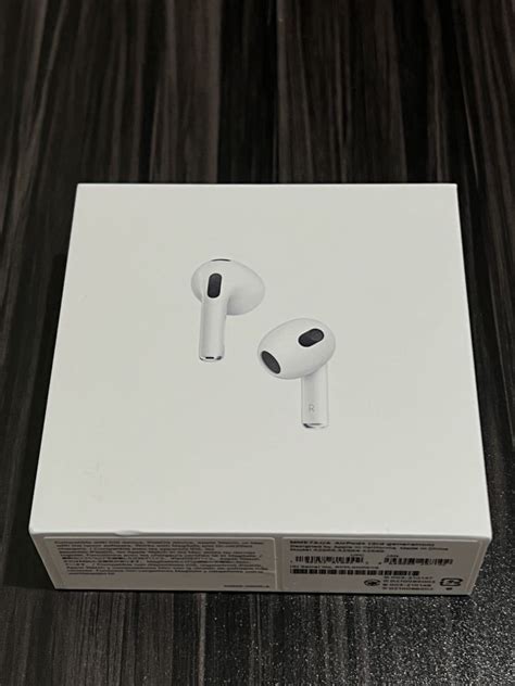 国内正規品 Apple AirPods 第3世代 MME73J A エアポッズ ワイヤレスイヤホン イヤホンヘッドフォン 売買された