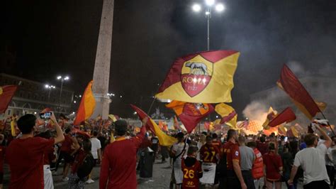 Preoccupa L Arrivo Dei Tifosi Olandesi Per Roma Feyenoord