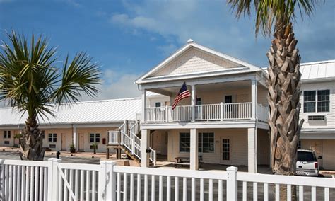 Island Inn of Atlantic Beach in - Atlantic Beach, NC | Groupon Getaways