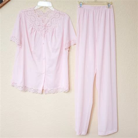 Vanity Fair Intimates And Sleepwear Vintage Vanity Fair Pink 2 Pc